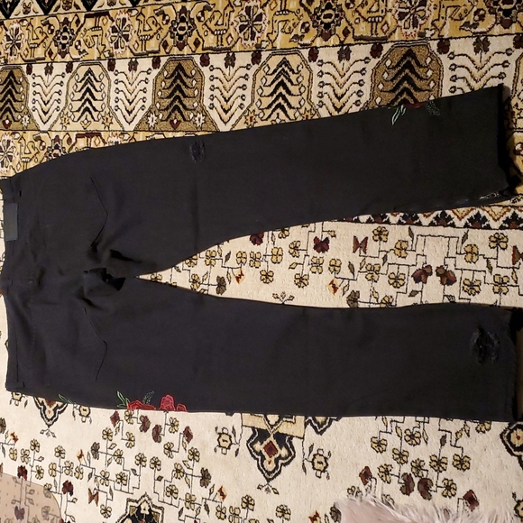 Distressed jeans - Picture 8 of 13